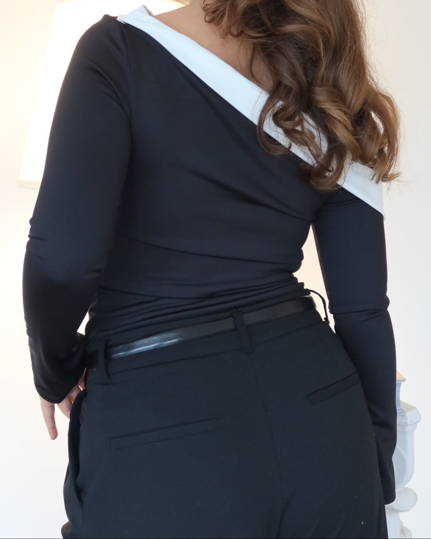 Violeta Black & white