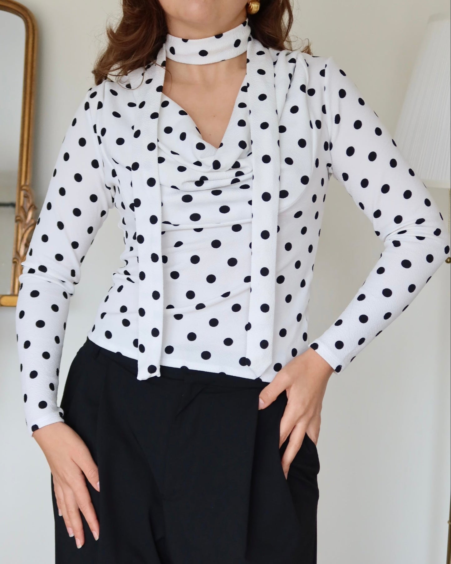 Gloria White dots