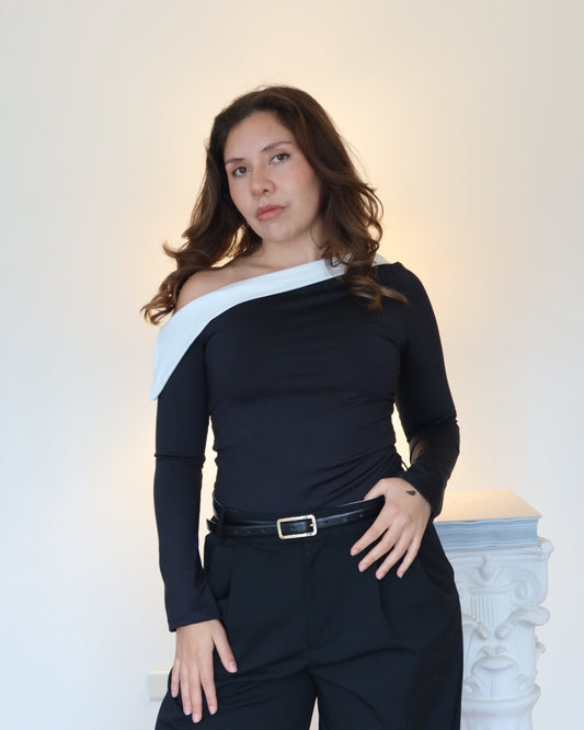 Violeta Black & white