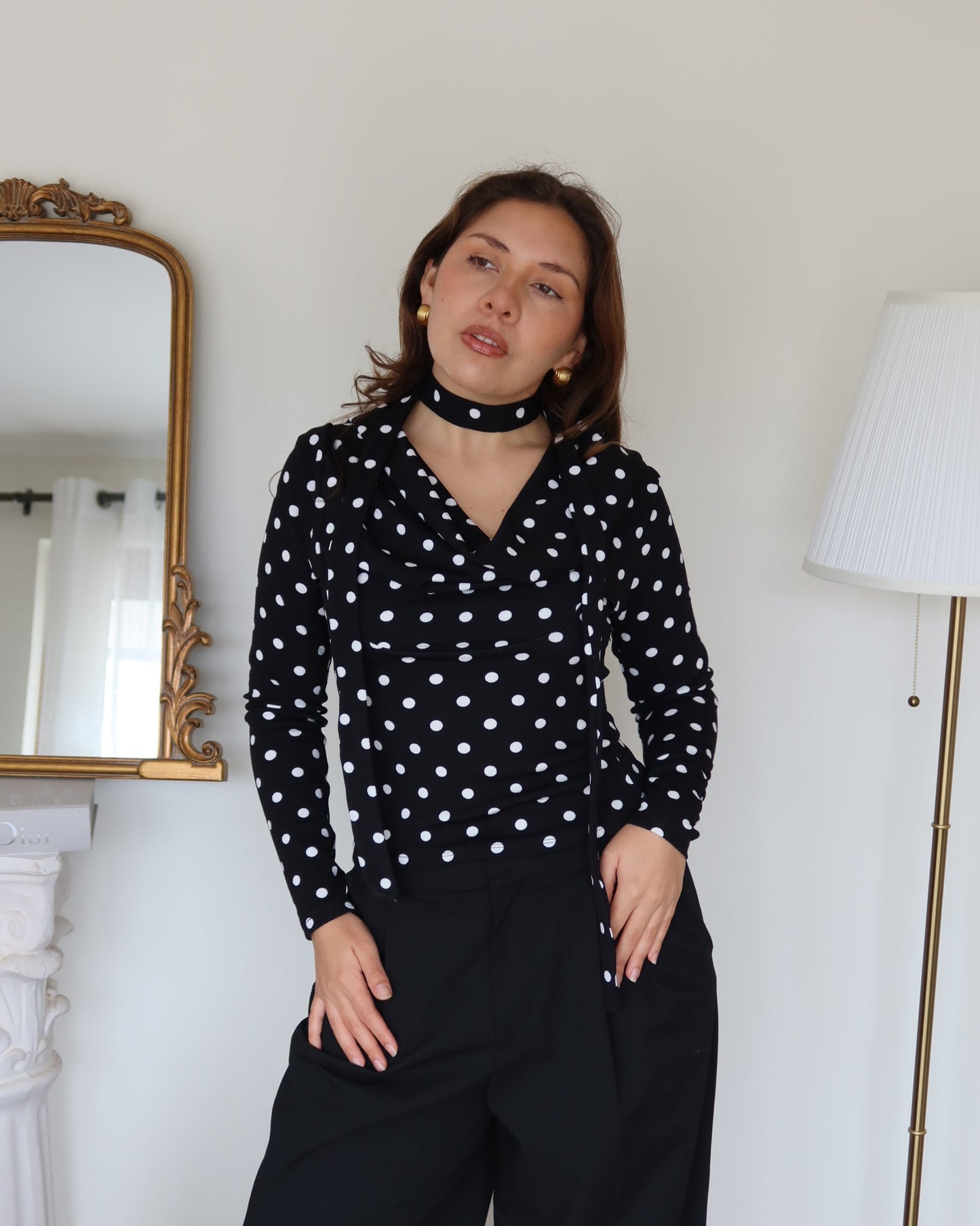 Gloria Black dots
